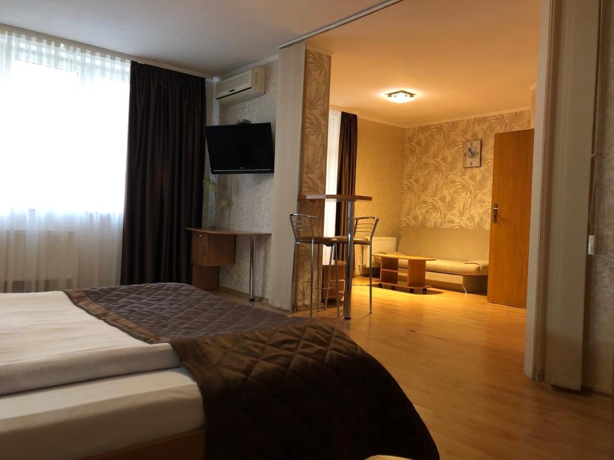 Comfort Hotel Kiev Exterior foto